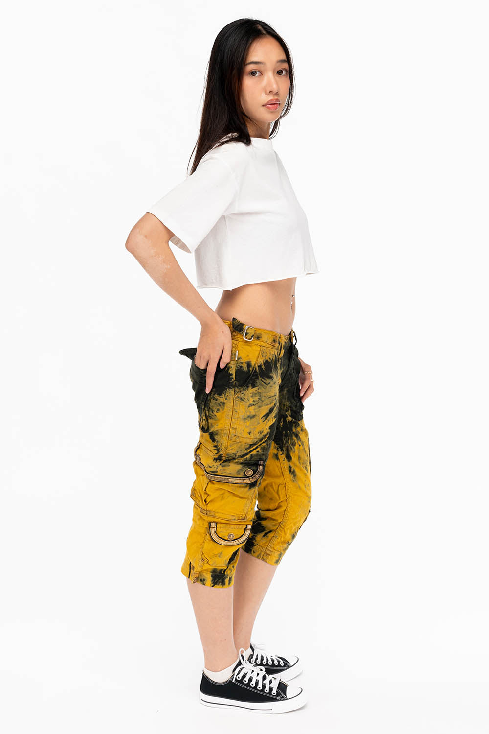 MILITARY STYLE WOMENS CARGO SHORTS IN TYE DYE YELLOW AND BLACK WASH