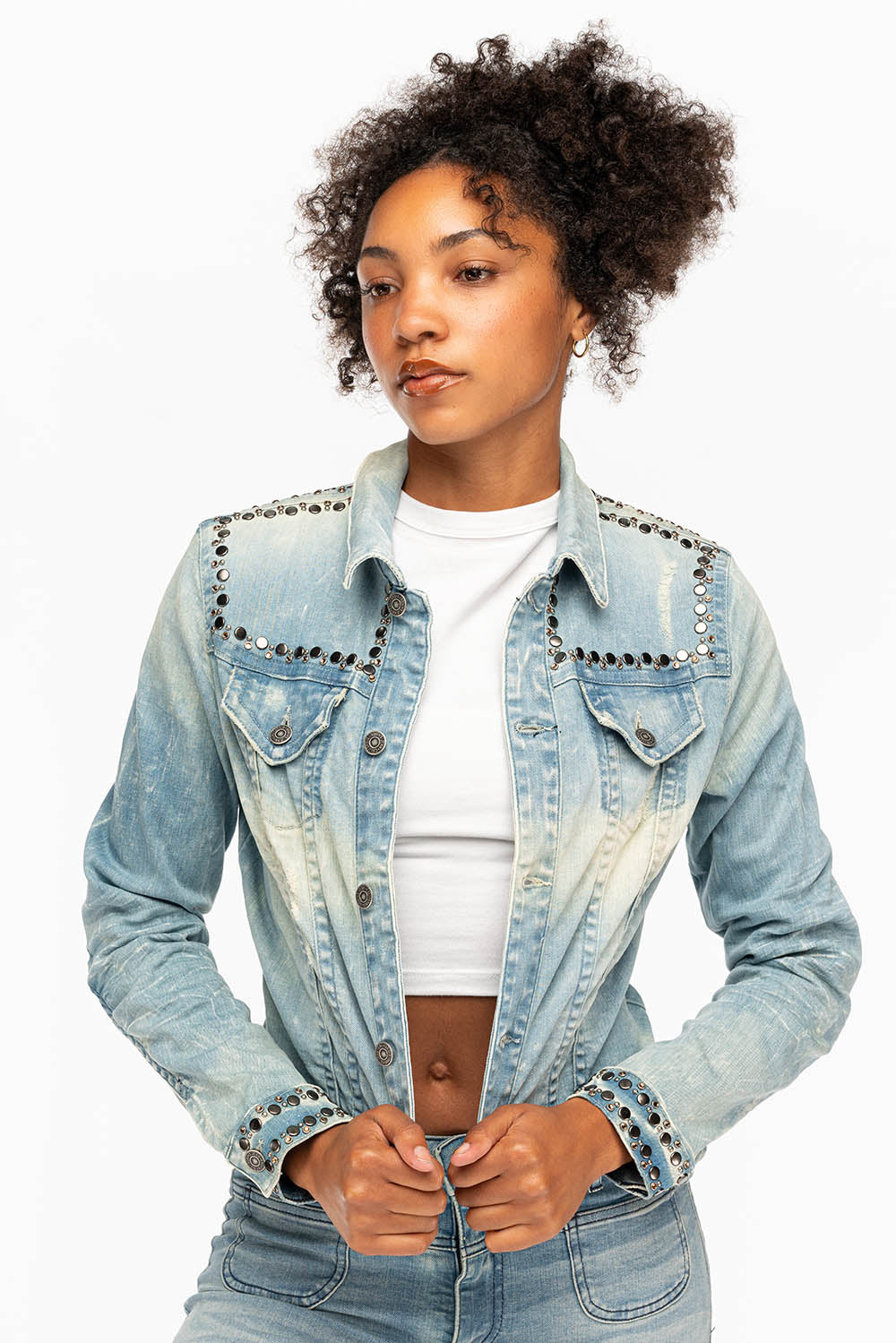 ROBIN'S JEAN DENIM JACKET IN 5D LIGHT BROKEN WASH WITH NICKEL STUDS AND CRYSTALS