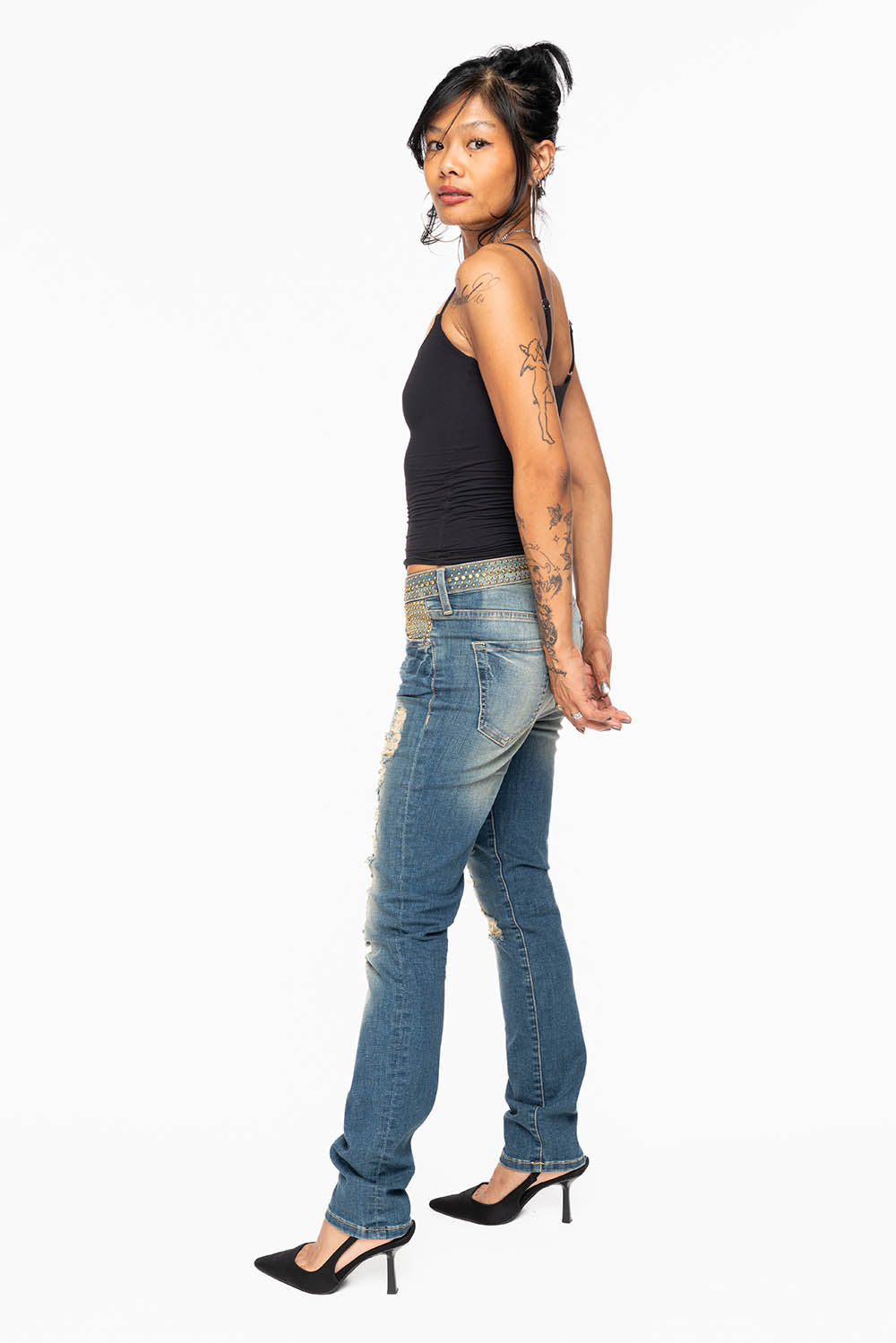 ROBIN’S WOMEN MID RISE STRAIGHT JEAN IN SUPER BROKEN MEDIUM WASH EMBELLISHED WITH GOLD STUDS & CRYSTALS