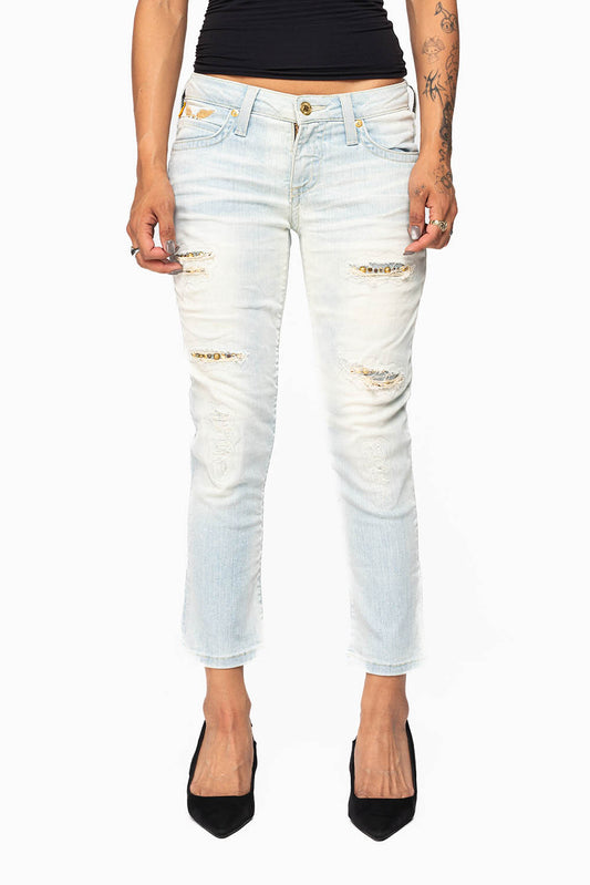 WOMENS RIPPED SKINNY CAPRI PANTS IN NICOLE LIGHT BROKEN REPAIRED WASH WITH STUDS AND CRYSTALS