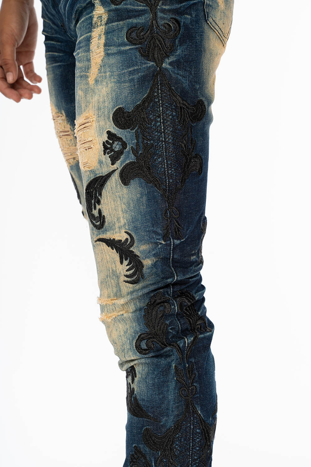 MID RISE WOMENS JEANS IN 5D DARK BROKEN  BLUE WASH WITH BLACK  EMBROIDERY