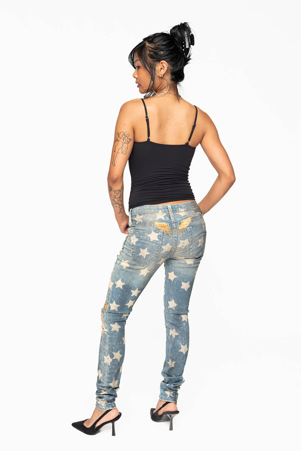 MARILYN WOMENS SKINNY PATRICE 3D DRK BROKEN WASH EMBELLISHED WITH CRYSTALS