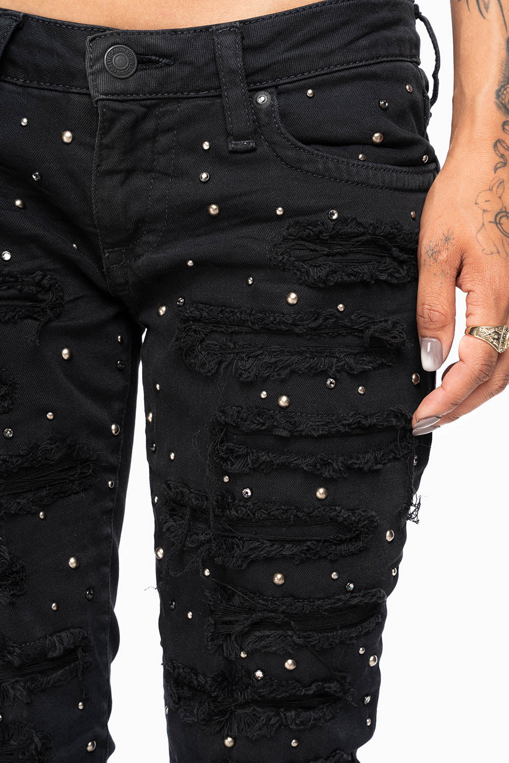 MARILYN WOMENS DISTRESSED & REPAIRED STUDDED SKINNY JEANS IN BLACK EMBELLISHED WITH STUDS & CRYSTALS