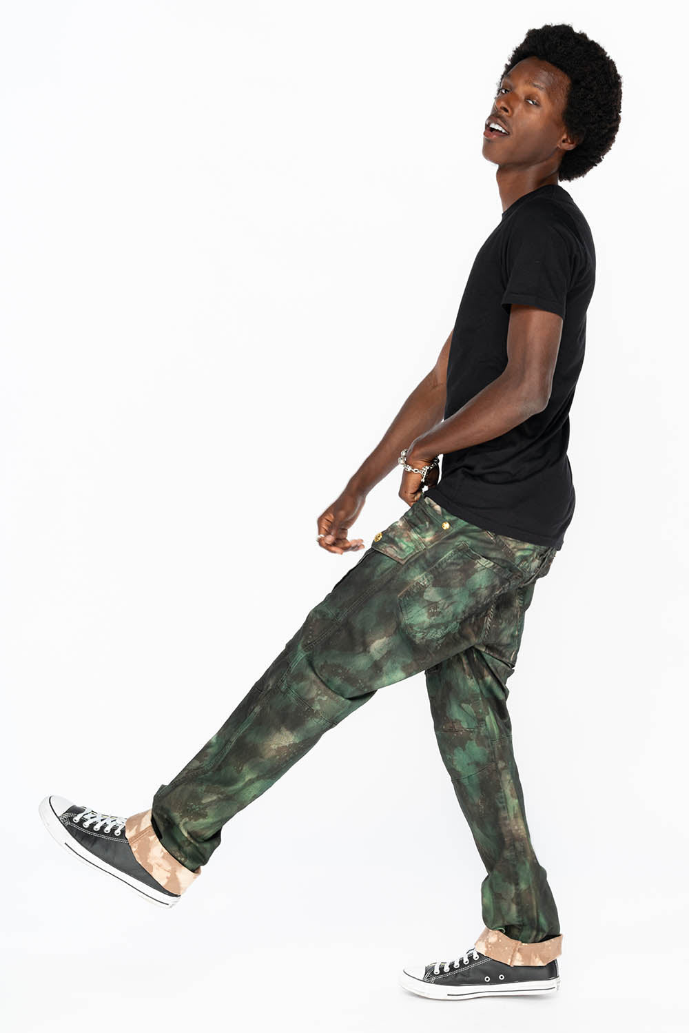 BOMBER POCKET PANTS IN TIE DYE CAMO GREEN