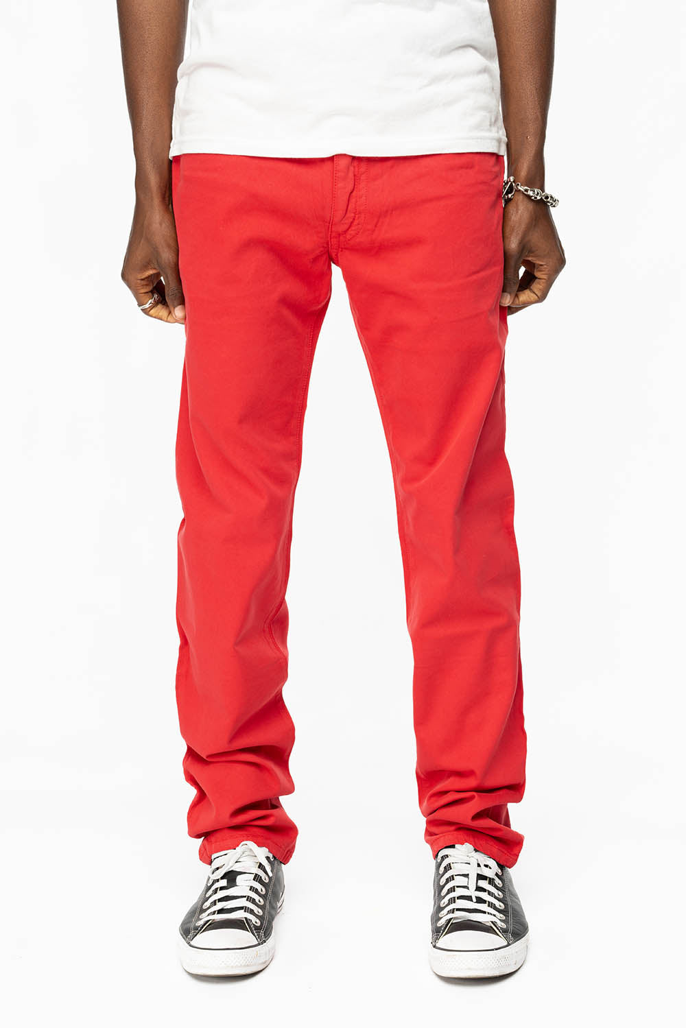 CLASSIC 5 POCKET  SLIM  LEG JEANS  IN RED