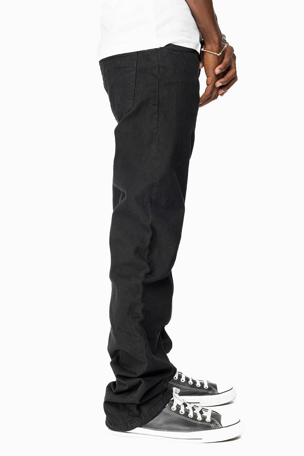 CLASSIC STRAIGHT LEG JEANS IN BLACK WASH