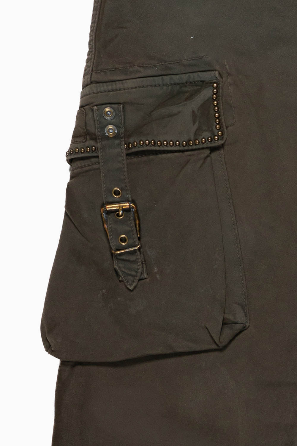 MENS PREDATOR CARGO PANTS WITH STUDS IN PIGMENT SPRAY DARK GREEN