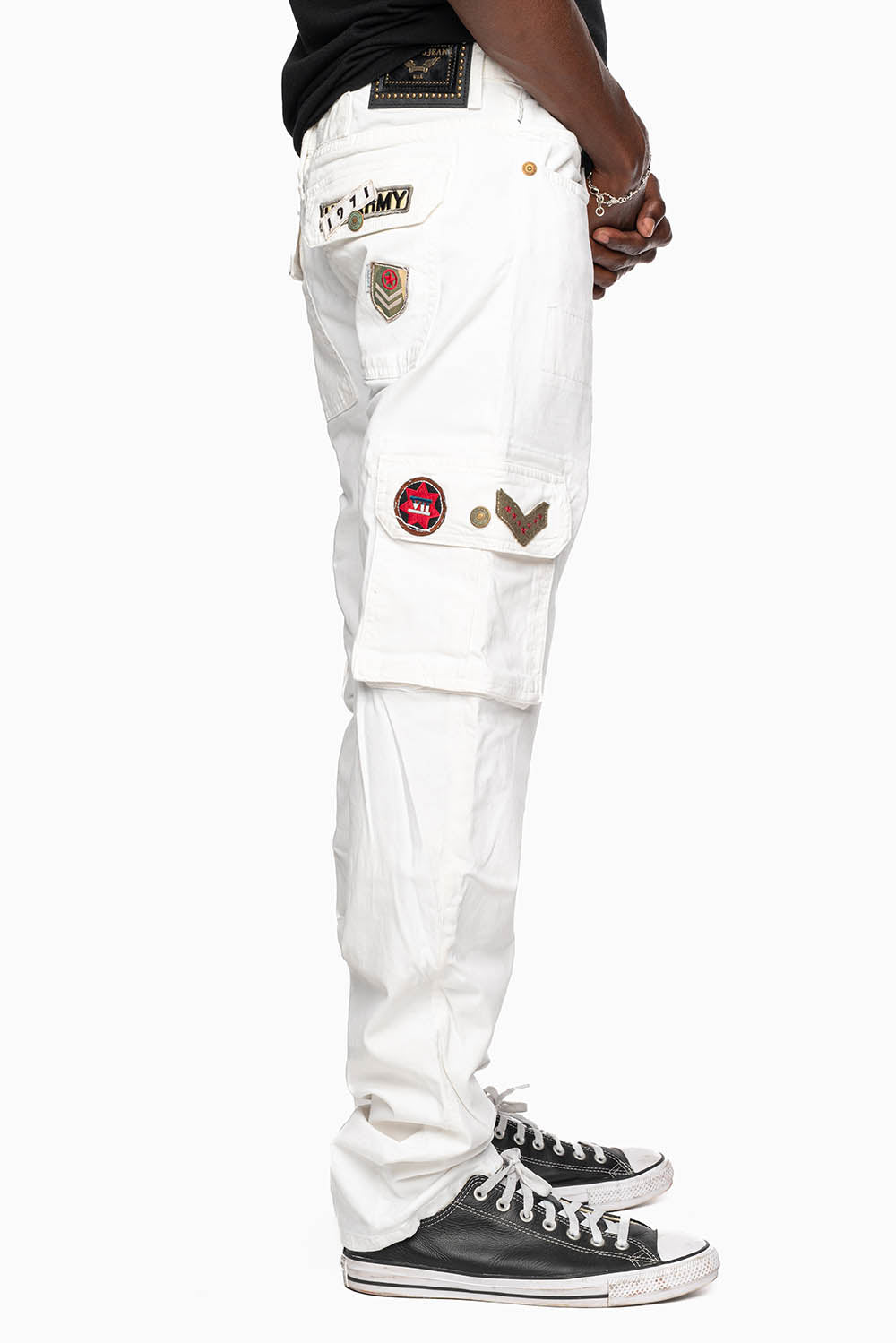 MENS MILITARY JEAN IN PURE WHITE WASH WITH PATCHES