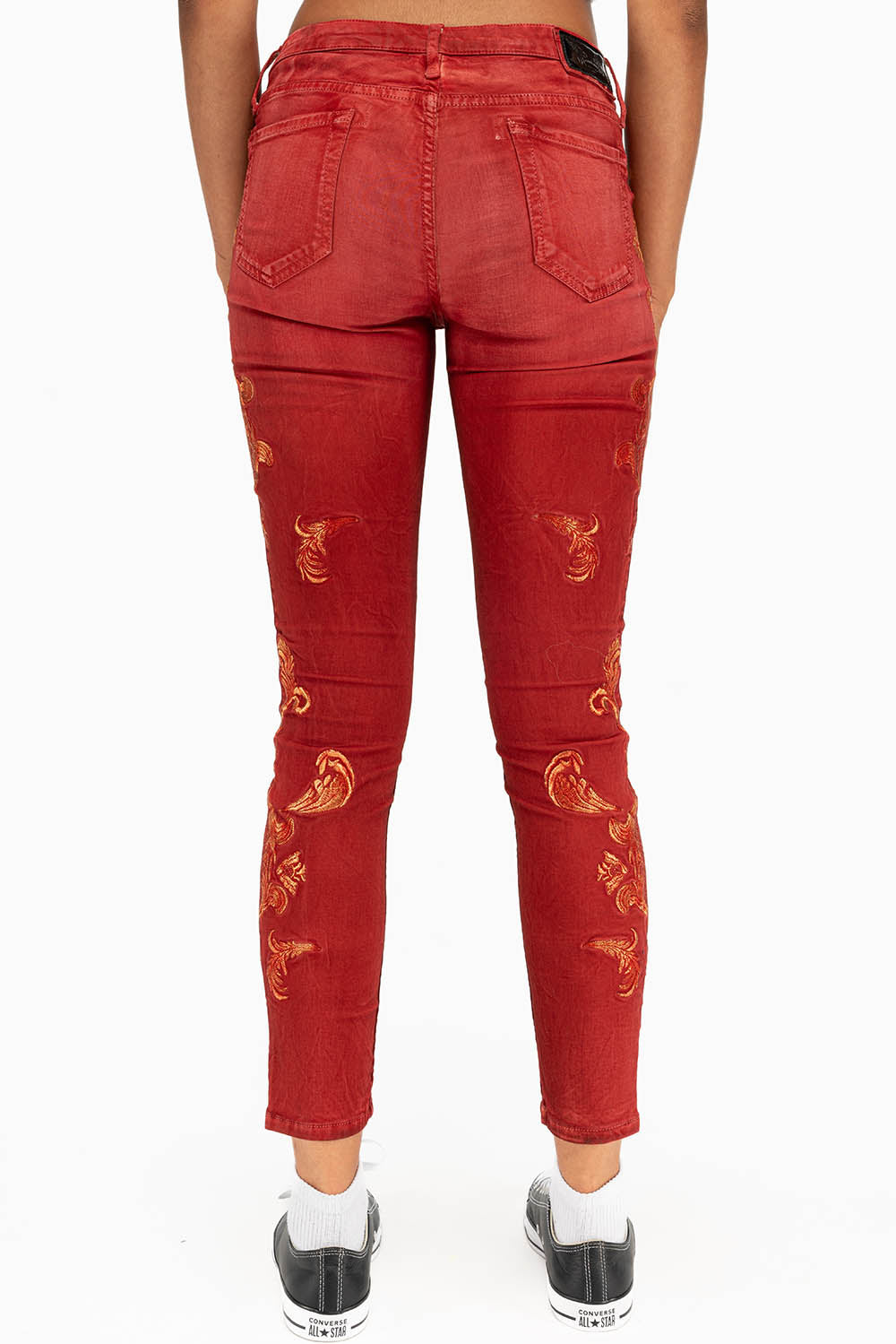 MID RISE WOMENS JEANS WITH GOLD EMBROIDERY IN RED