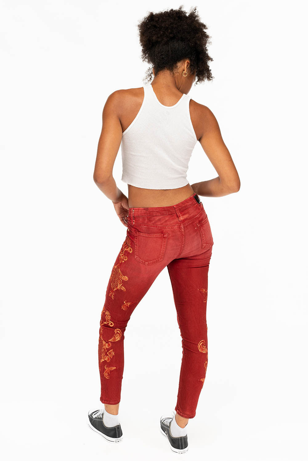 MID RISE WOMENS JEANS WITH GOLD EMBROIDERY IN RED