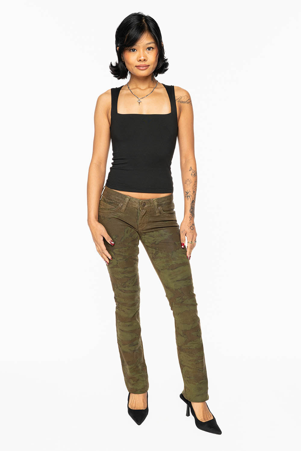 MARILYN LOW RISE WOMENS STRAIGHT LEG JEANS IN MUD GREEN  CAMO COATING