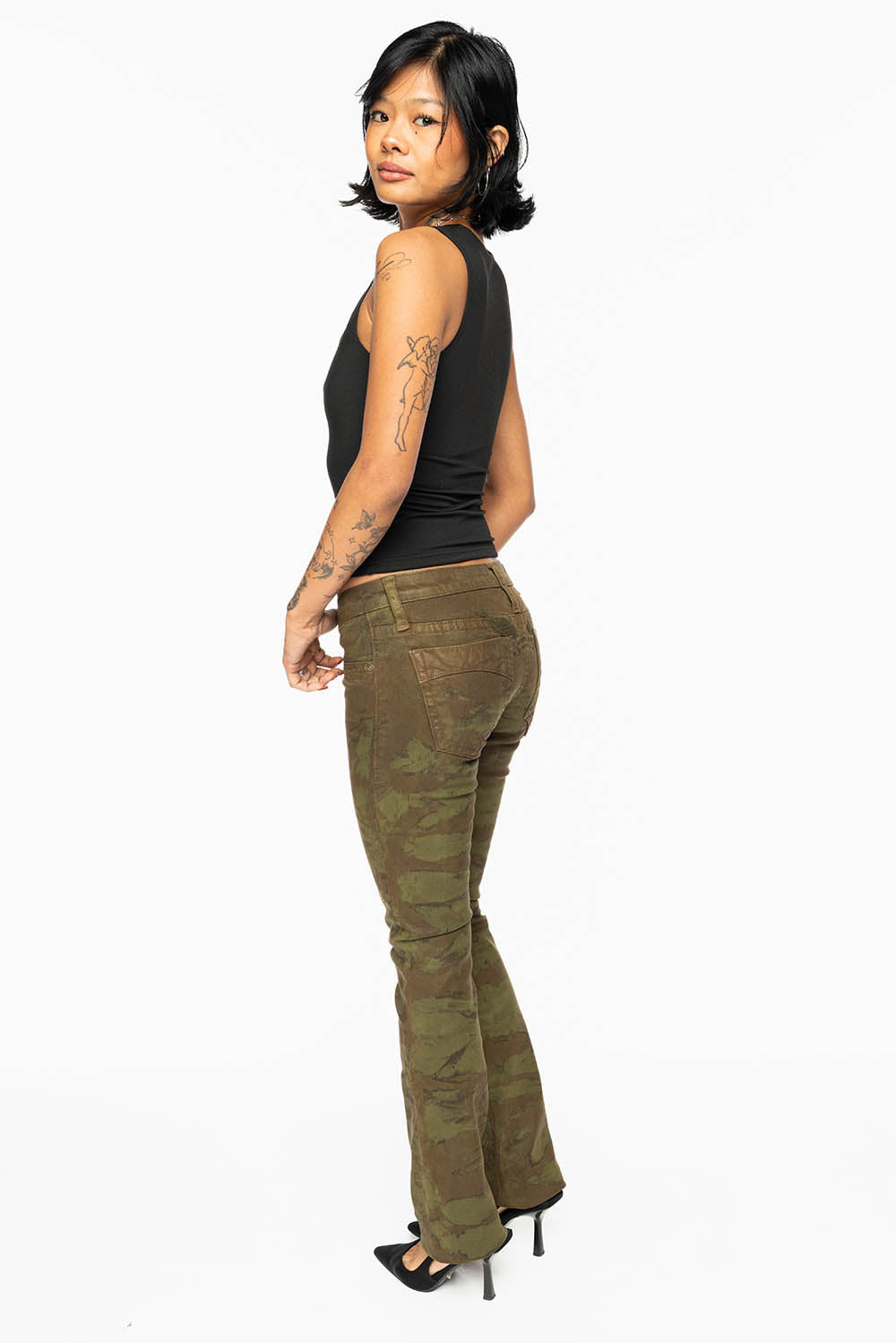 MARILYN LOW RISE WOMENS STRAIGHT LEG JEANS IN MUD GREEN  CAMO COATING