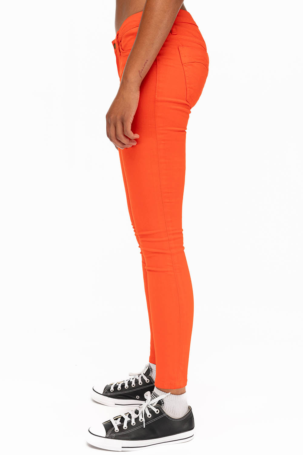 MARILYN WOMENS SKINNY JEANS IN TANGERINE WITH TONAL WINGS