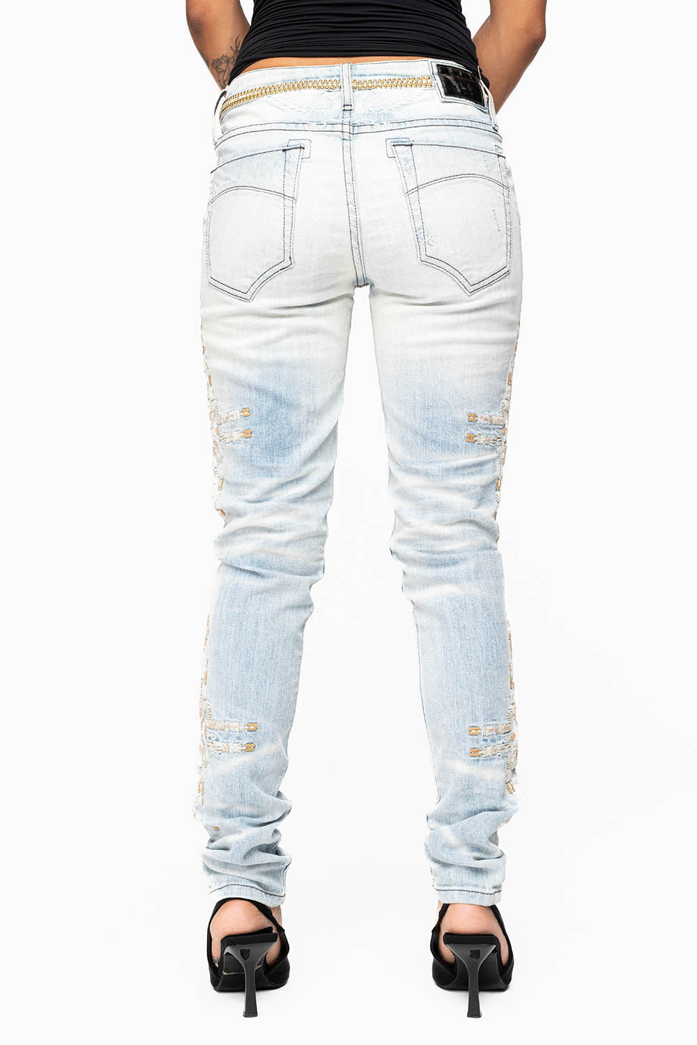 ROBIN’S WOMEN SKINNY JEAN IN CHAPA INDIGO NICOLE LIGHT BROKEN REPAIRED WITH EMBELISHMENT