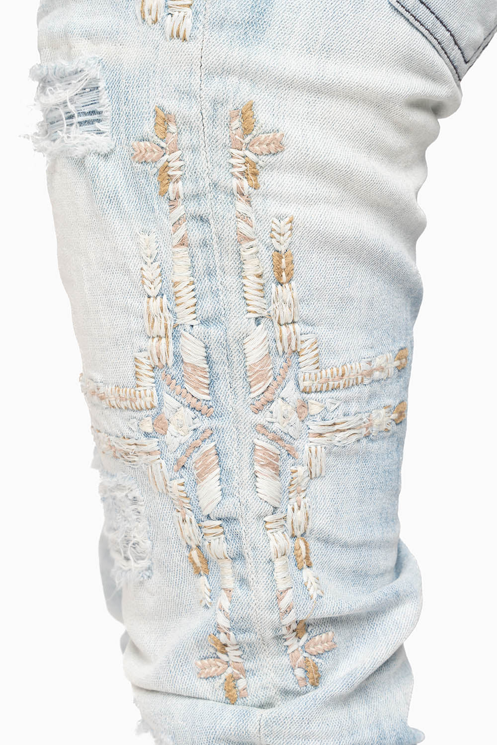ROBIN’S WOMEN SKINNY JEAN IN CHAPA INDIGO NICOLE LIGHT BROKEN REPAIRED WITH EMBELISHMENT