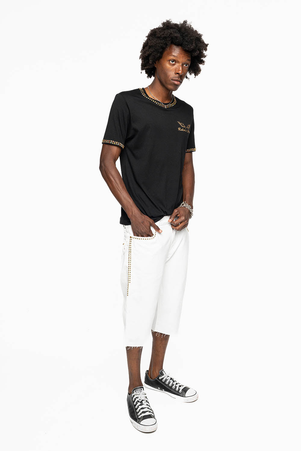 MENS DOUBLE FLAP DESTROYED SHORTS IN WHITE WASH WITH BLK DIAMOND CRYSTALS